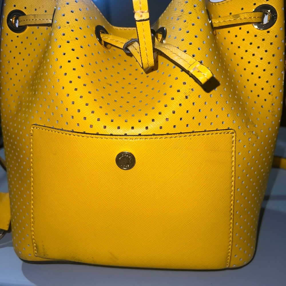 Michael Kors Greenwich Bucket Bag - Picture 4 of 5
